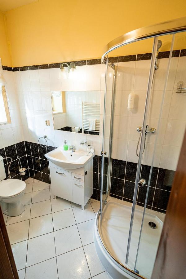 Penzion Cosmopolitan I. Banská Štiavnica Kültér fotó